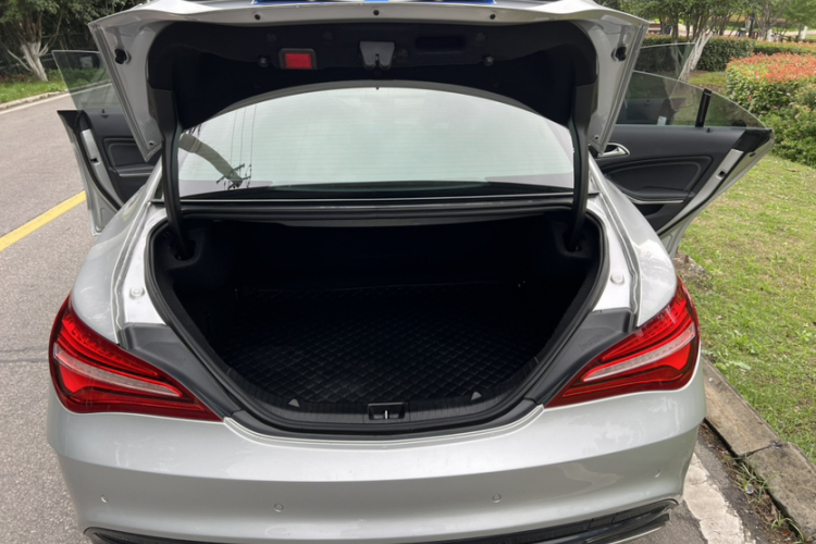 奔驰CLA 2018款 CLA 200 时尚型车身外观6011