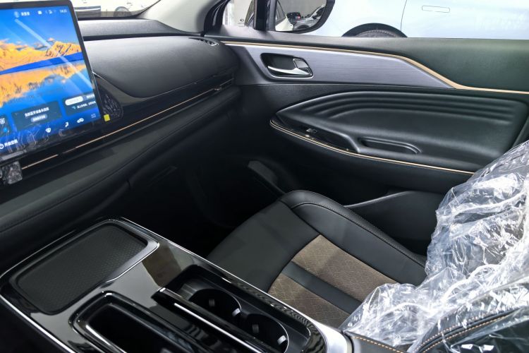 埃安 AION S Plus 2026款 豪华版中控内饰7010