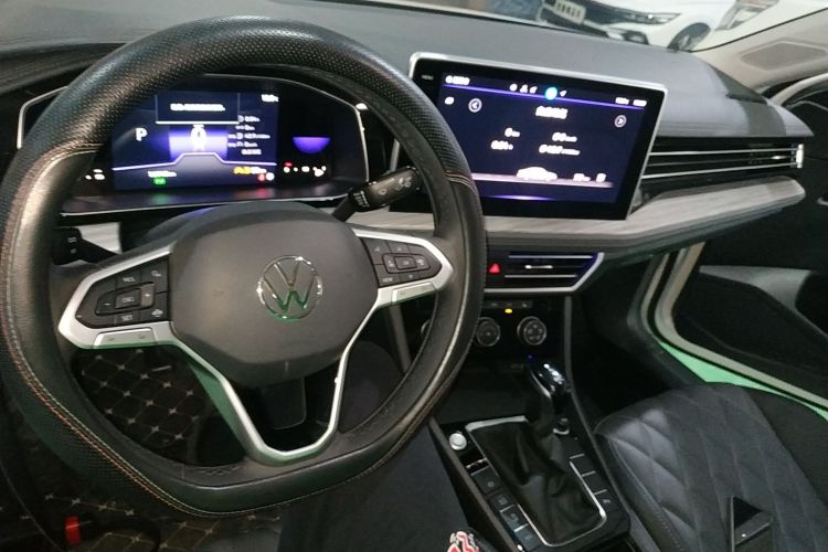 大众 速腾 2023款 300TSI DSG超越版中控内饰7001