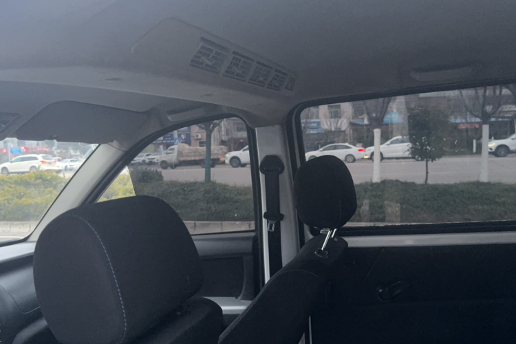 长安凯程 欧诺S 2014款 1.5L基本型中控内饰7005