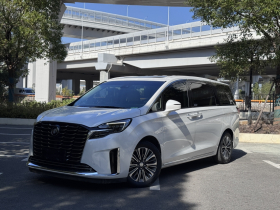 别克GL8 2023款 ES陆尊 豪华型