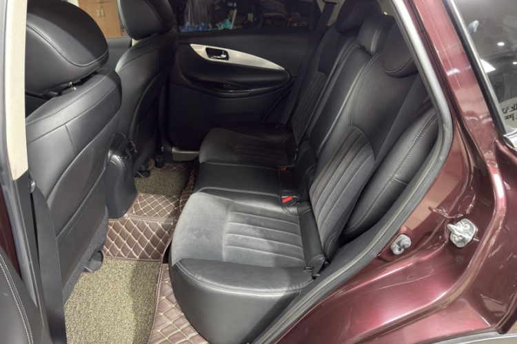 英菲尼迪QX50 2015款 2.5L 舒适版中控内饰7003