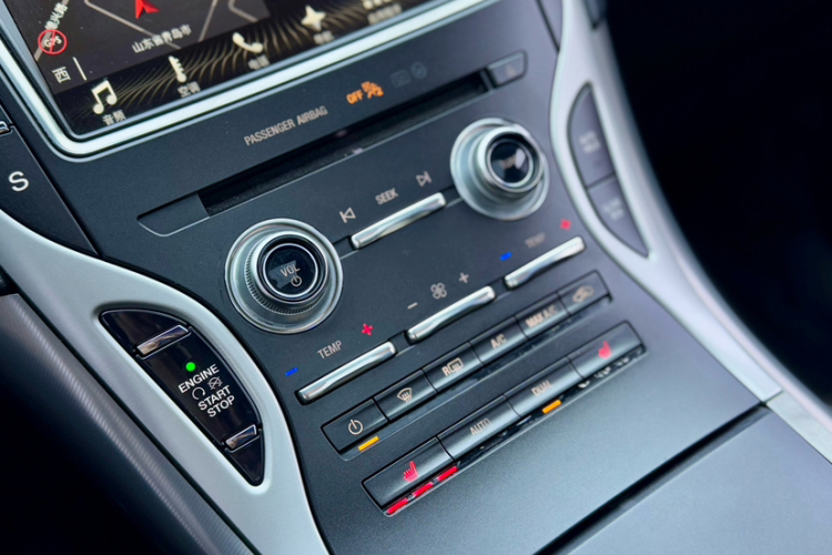 林肯MKX 2018款 2.0T 两驱尊享版局部细节16