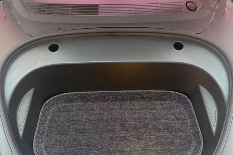 特斯拉 Model 3 2021款 标准续航后驱升级版中控内饰7010