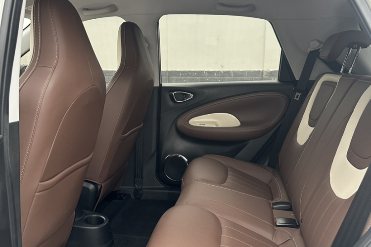 五菱汽车 五菱缤果 2023款 333km 悦享+款中控内饰7004