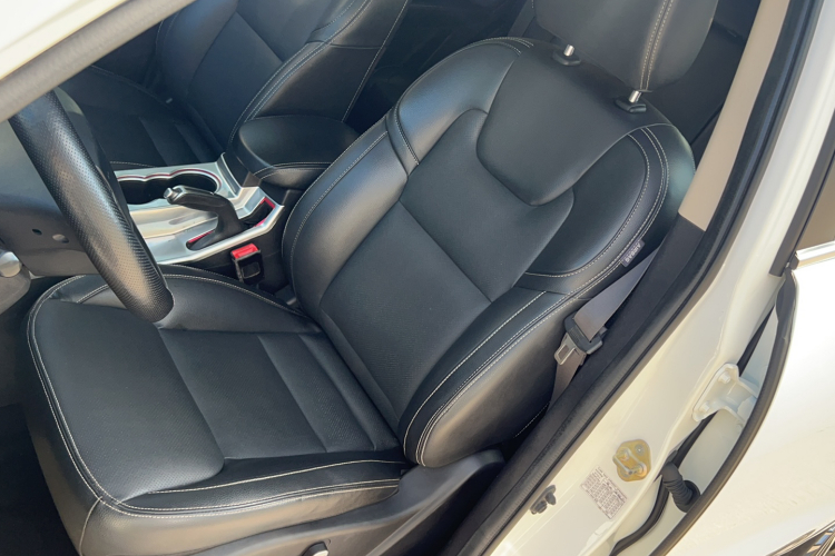 吉利汽车 远景X6 2016款 1.8L 手动尊贵型中控内饰7004