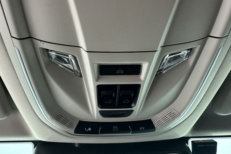 坦克300 2023款 越野版 2.0T 征服者中控内饰7008