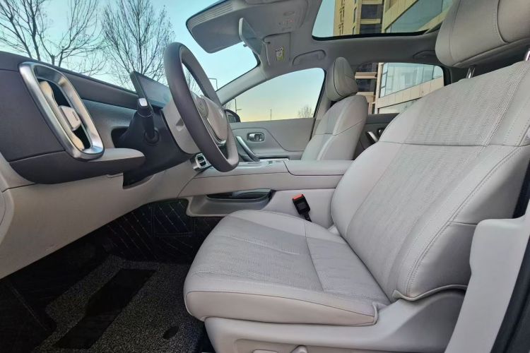 零跑汽车 零跑B01 2025款 650激光雷达版中控内饰7002