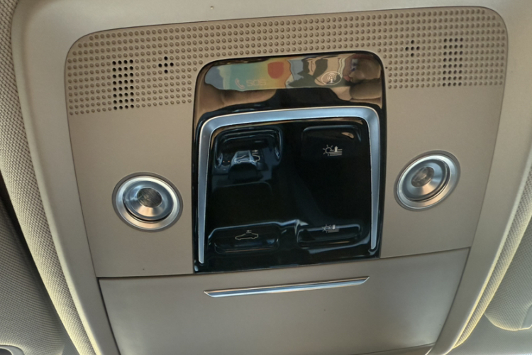 比亚迪 宋Pro 2019款 1.5T 自动尊贵型中控内饰7012