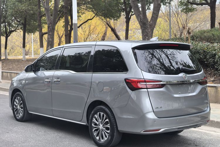 别克GL8 2023款 陆上公务舱 652T 豪华型车身外观6004