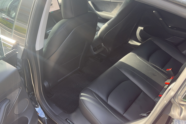 特斯拉 Model 3 2022款 后轮驱动版中控内饰7002