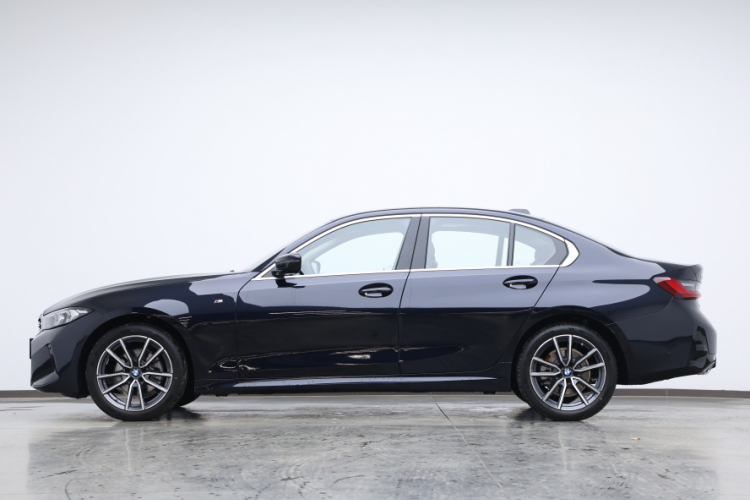 宝马3系 2025款 325i M运动套装车身外观6003