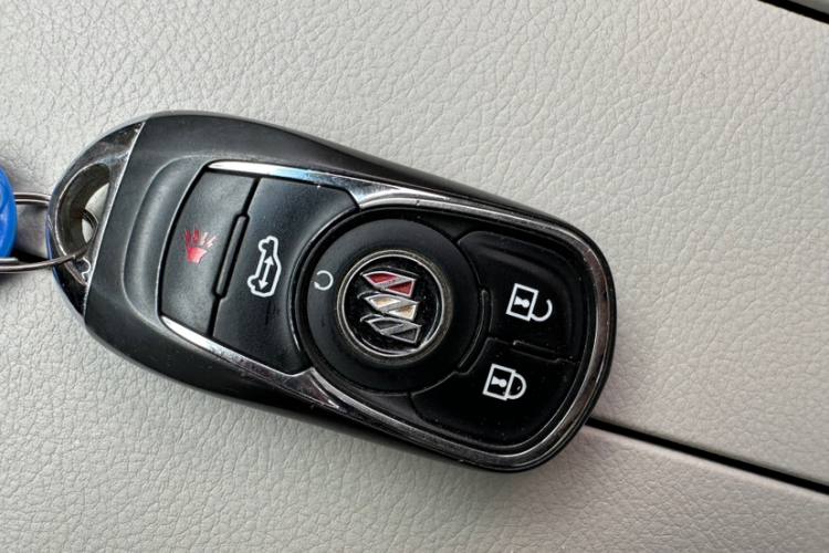 别克GL8 2020款 陆上公务舱 652T 豪华型中控内饰7011