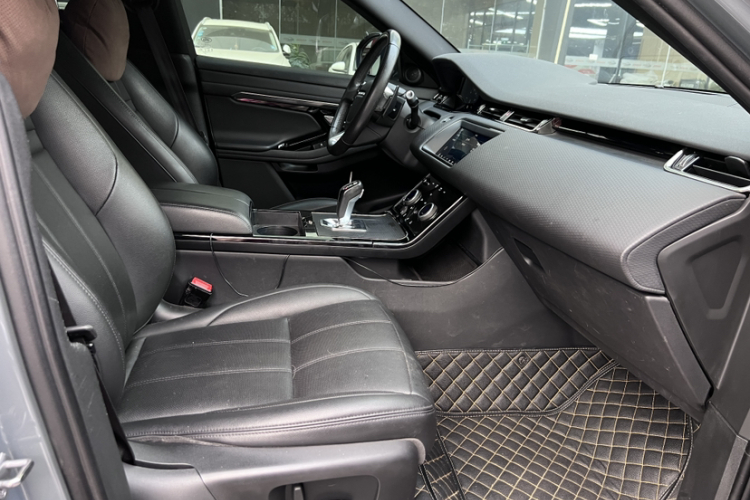 路虎 揽胜极光 2020款 249PS R-DYNAMIC S 曜黑运动版中控内饰7005