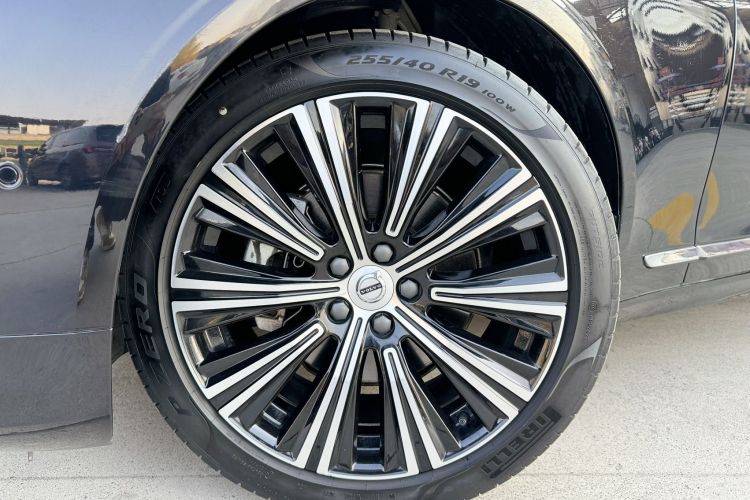 沃尔沃S90 2024款 B5 智雅豪华版车身外观6003