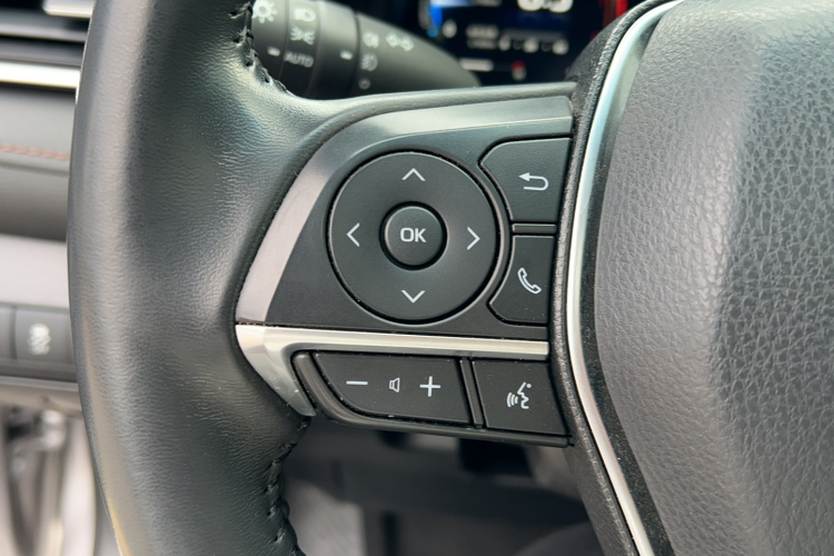 丰田 凯美瑞 2021款 2.5G 豪华版局部细节9014