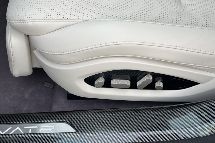 阿维塔06 2025款 Max增程版中控内饰7012