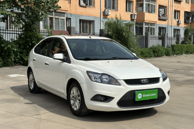 福特 福克斯 2013款 两厢经典 1.8L 手动百万纪念版车身外观6005