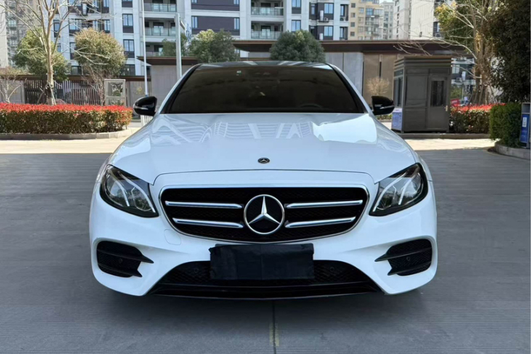 奔驰E级 2017款 E 200 运动型车身外观6001