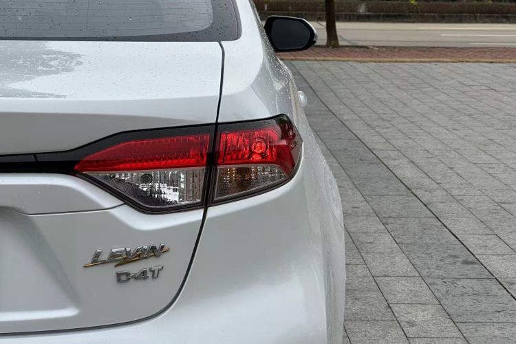 丰田 雷凌 2021款 185T CVT豪华版车身外观6007