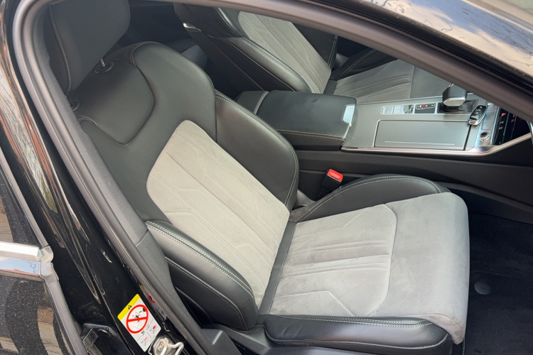 奥迪A6L 2023款 改款 45 TFSI 臻选动感型局部细节41