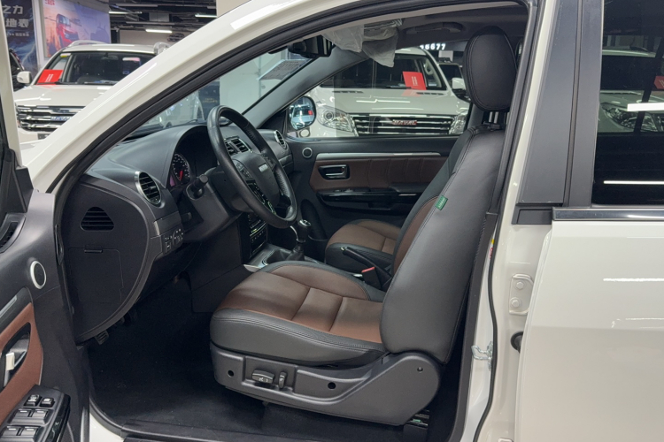 哈弗H5经典 2018款 经典版 2.0T 柴油 手动四驱尊贵型中控内饰7001