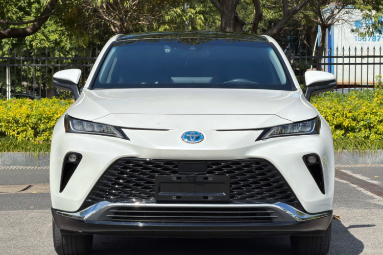 丰田 威飒 2022款 双擎 2.5L CVT两驱豪华版车身外观6001