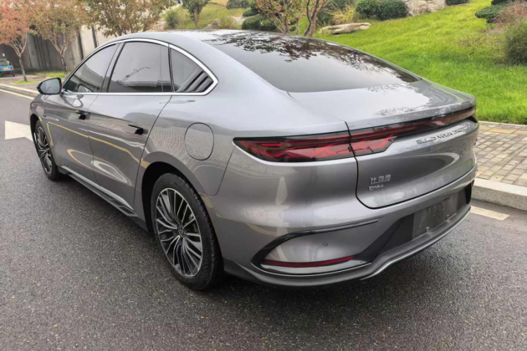比亚迪 汉 2022款 DM-i 121KM 尊享型车身外观6001