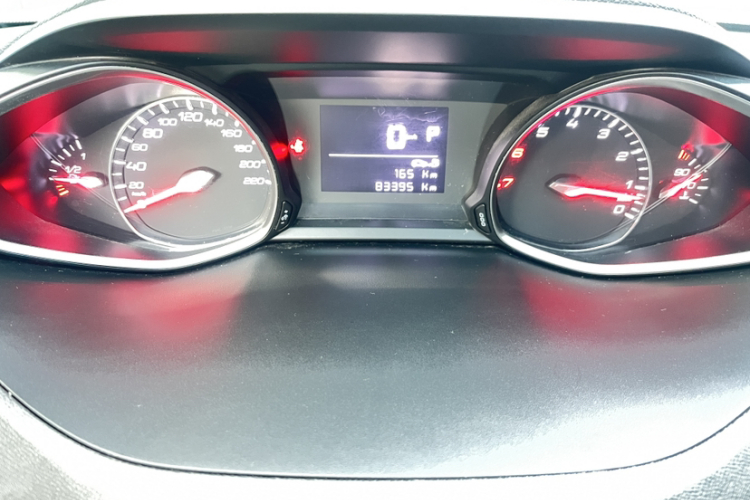 标致4008 2018款 350THP 舒适版中控内饰15