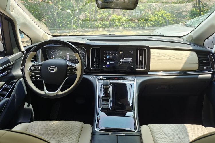 广汽传祺 传祺M8 2021款 大师系列 390T 四座御尊版中控内饰7002