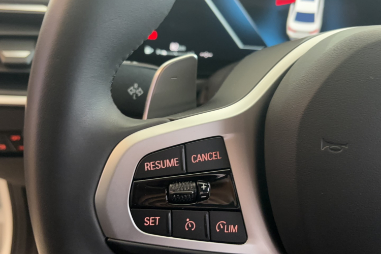 宝马3系 2024款 325i M运动套装中控内饰7005