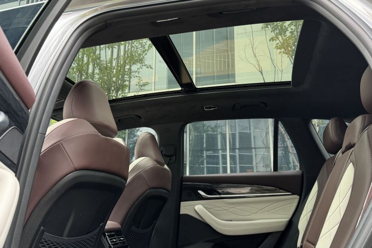 吉利汽车 星越L 2021款 2.0TD DCT EVO两驱尊贵型中控内饰7003