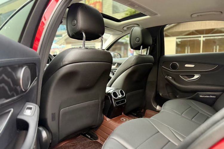 奔驰C级 2020款 改款 C 200 L 时尚型运动版中控内饰7004