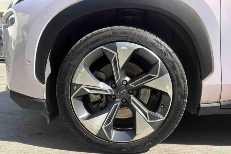 埃安 AION V 2021款 Plus 80 领航智驾版 三元锂车身外观6006