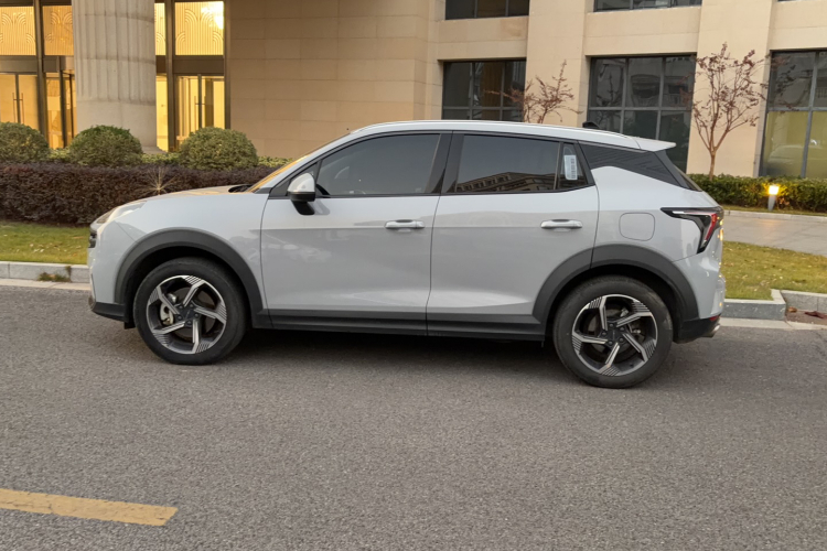 领克06 EM-P 2022款 PHEV 84KM续航版 Pro车身外观6007