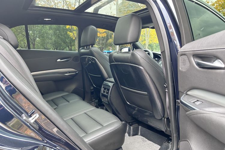 凯迪拉克XT4 2021款 28T 两驱领先型中控内饰7005