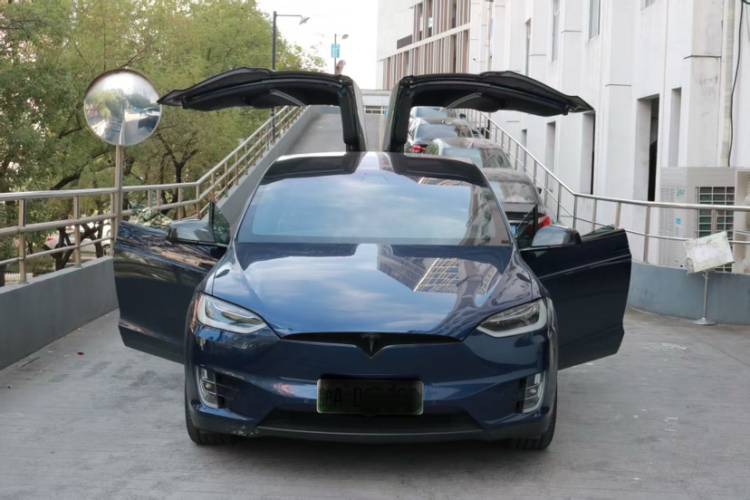 特斯拉 2017款 Model X 100D 长续航版车身外观6005