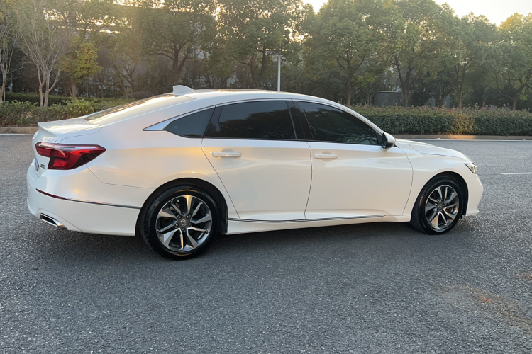 本田 英仕派 2019款 260TURBO 精致版 国VI车身外观6006