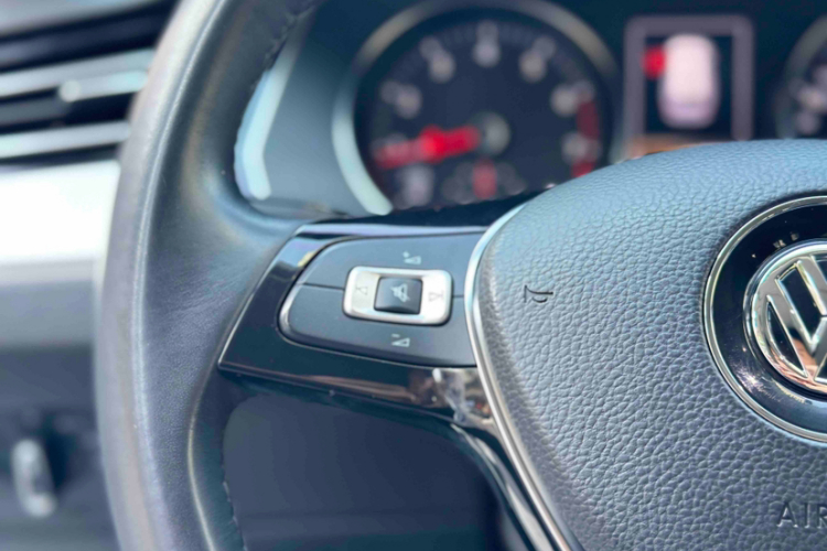 大众 蔚揽 2018款 380TSI 两驱舒行版中控内饰7009