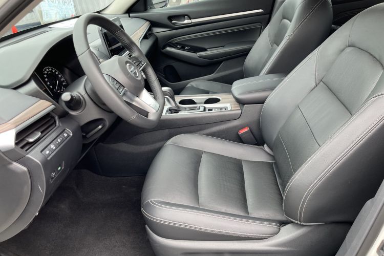 日产 天籁 2021款 2.0L XL 舒适版中控内饰7001