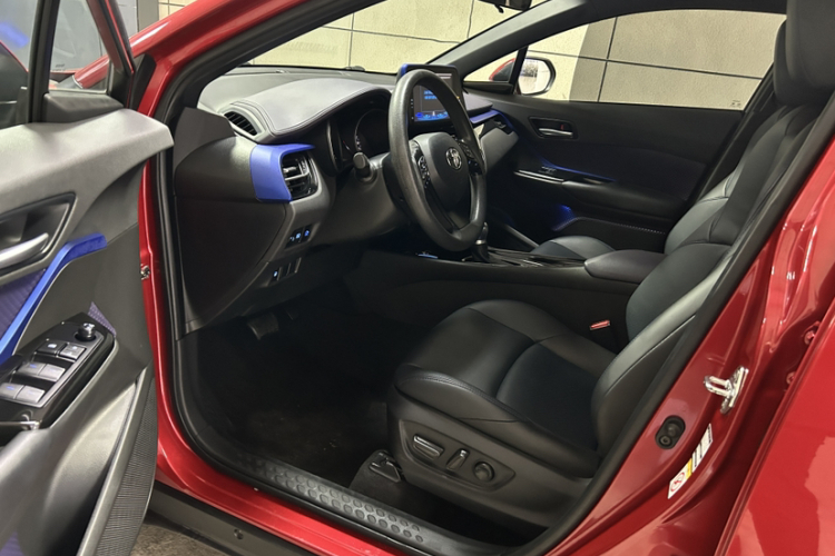 丰田C-HR 2020款 2.0L 领先版中控内饰7001