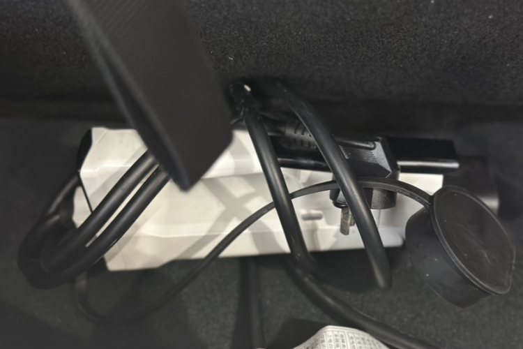 吉利银河 2024款 200km 熊猫骑士中控内饰7004