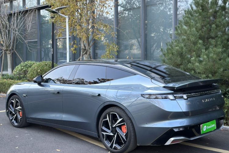 领克Z10 2024款 95kWh 702km四驱智驾Ultra车身外观6006