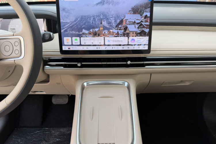 五菱汽车 缤果S 2025款 325km 尊享款中控内饰7004