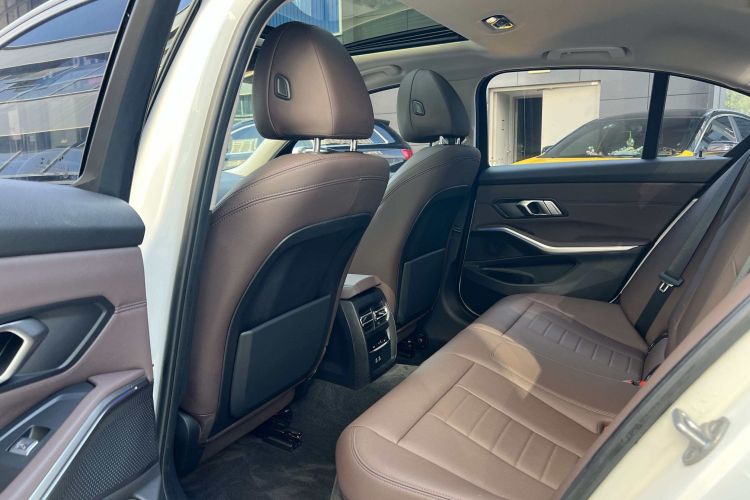 宝马3系 2020款 325i M运动套装中控内饰7004