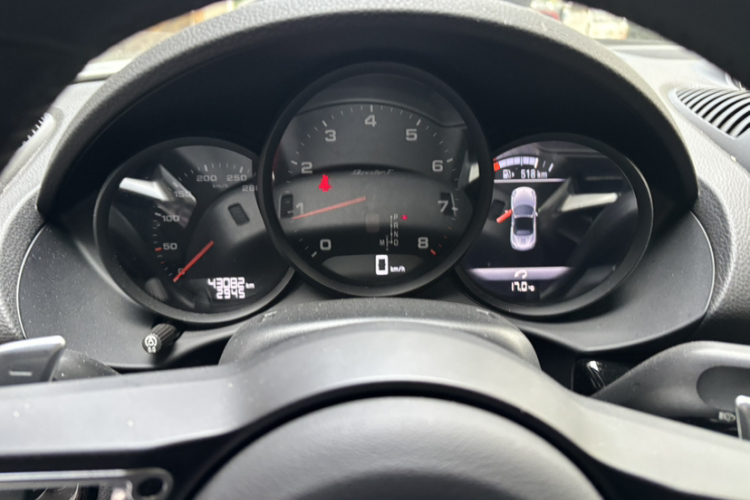 保时捷718 2022款 Boxster T 2.0T中控内饰15