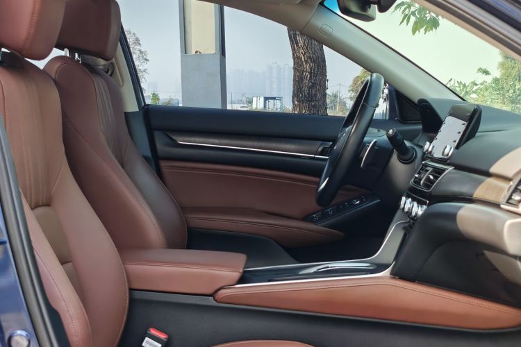 本田 英仕派 2019款 锐·混动 2.0L 净越版 国VI中控内饰7005