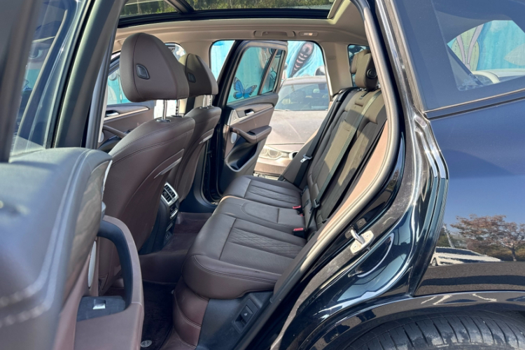 宝马X3 2023款 xDrive30i 领先型 M曜夜套装中控内饰7003