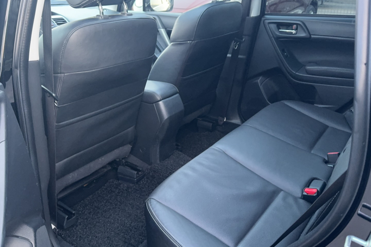 斯巴鲁 森林人 2015款 2.0i 特装纪念版局部细节9001