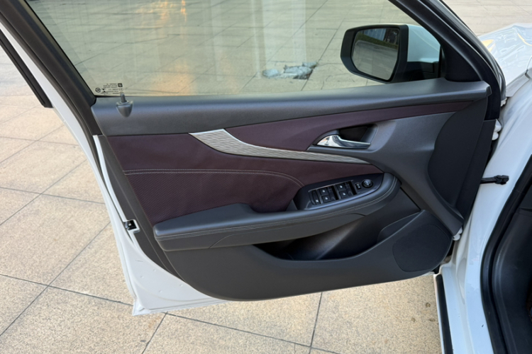 雪佛兰 迈锐宝 2017款 1.5T 自动豪华版中控内饰7002